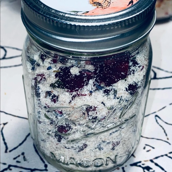 Full Moon Rose Milk Soak: - Picture 2 of 3